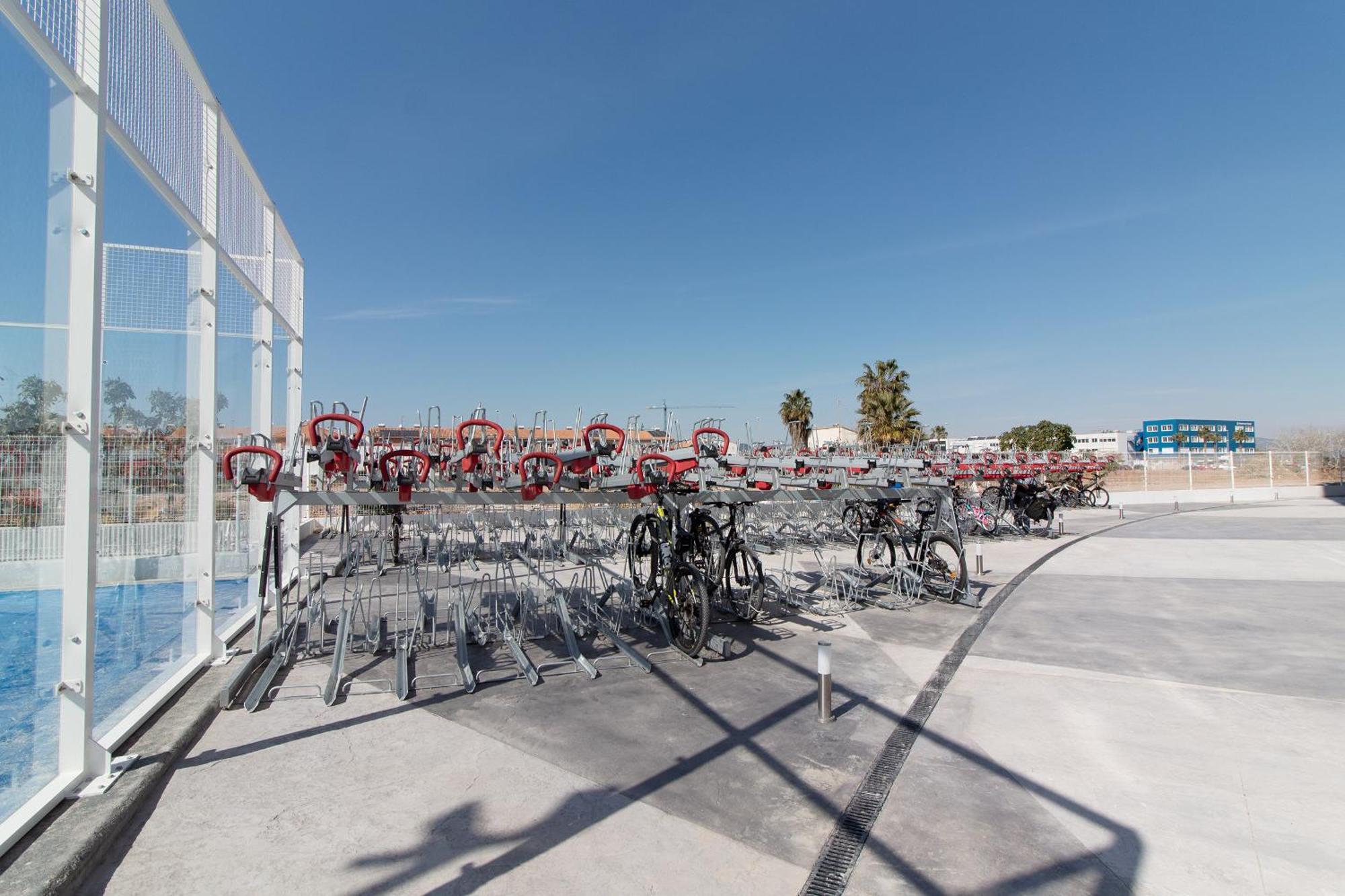 Global Properties, Apartamento Con Terraza Y Vistas Al Mar Y A La Montana Canet d'En Berenguer Exterior photo